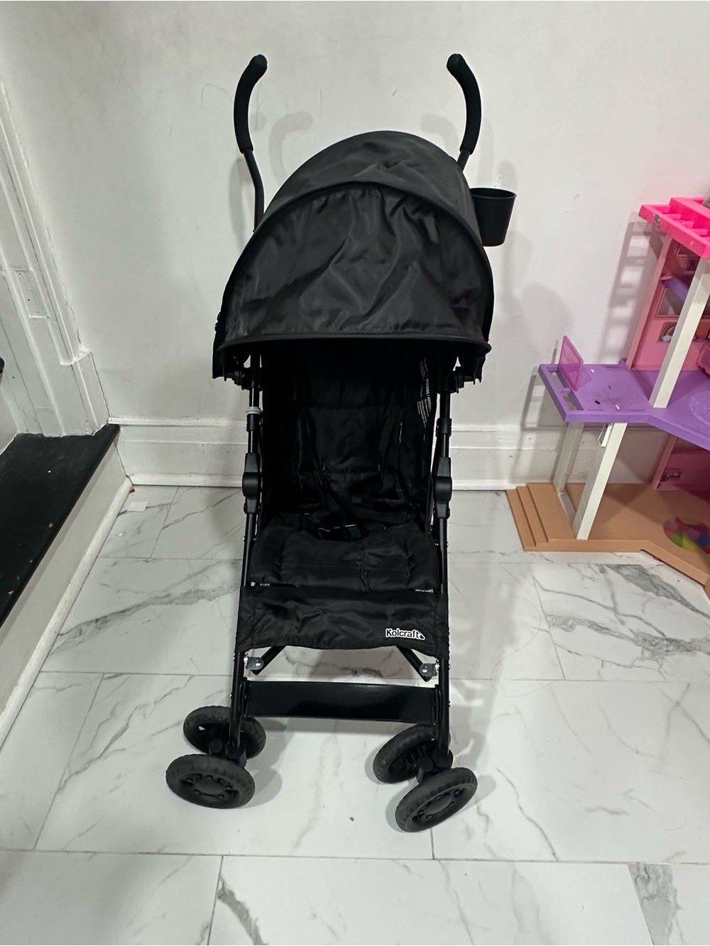 Umbrella Stroller, Black with cup holder great condition